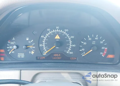 1998 Mercedes-Benz E 320 z USA, uszkodzony, nr VIN WDBJF65FXWA584430